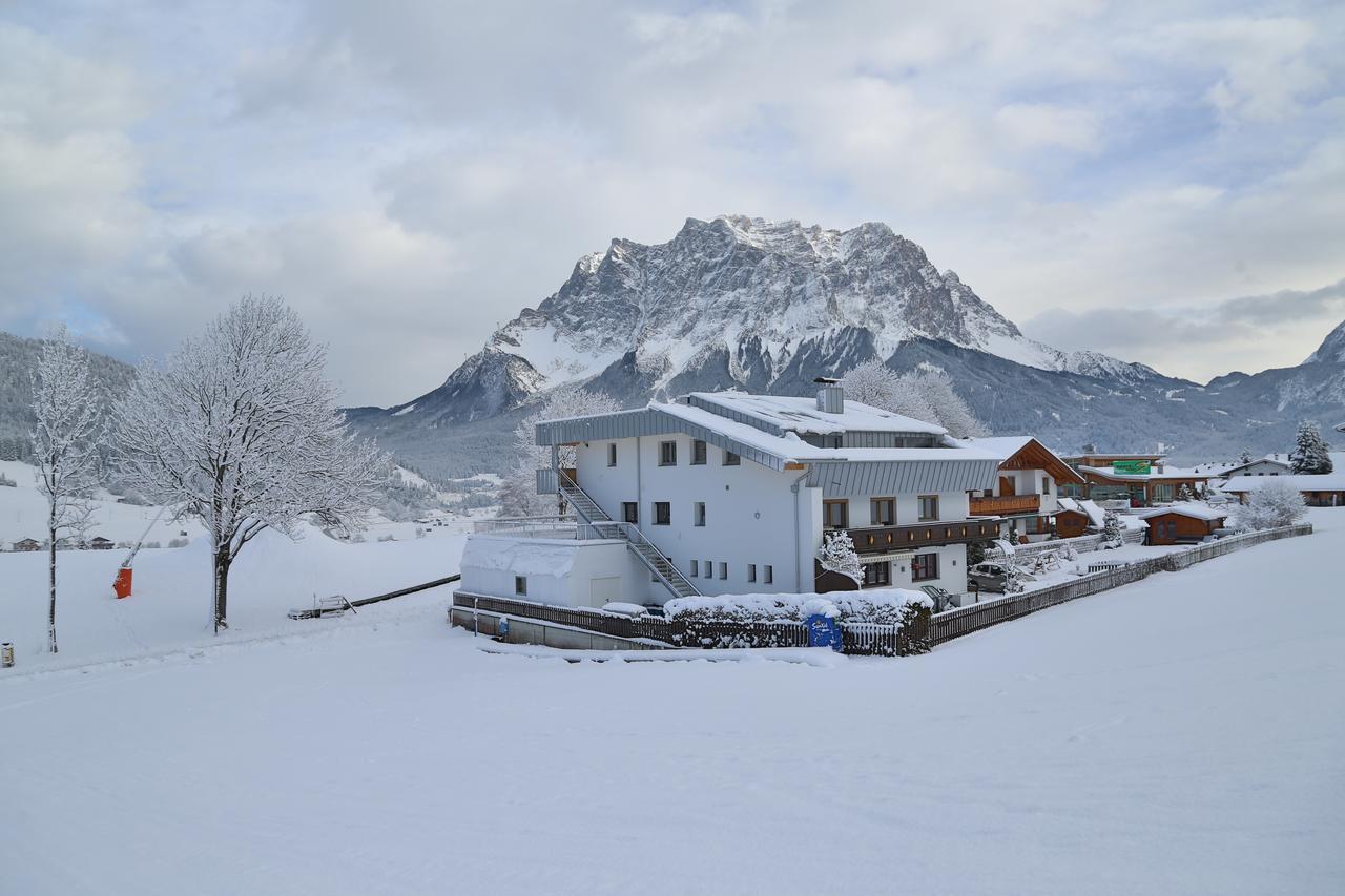 Haus Am Schihang Lermoos Exteriér fotografie